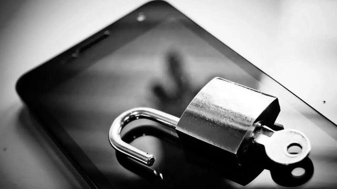 كيف تستعيد هاتفك المفقود وتحمي بياناتك من السرقة؟